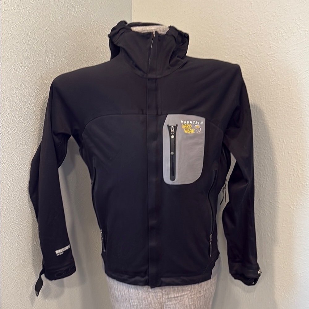 Mountain Hardwear Dragon Jacket Old Stock with Gore Windstopper Black Medium